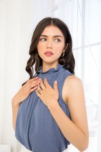 THISTLE AND MAIN Sleeveless Pleated Top